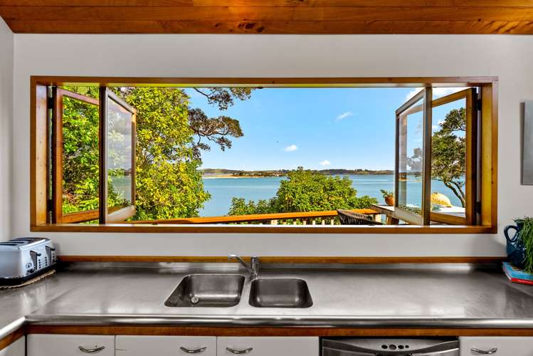 417 Leigh Road Leigh_24