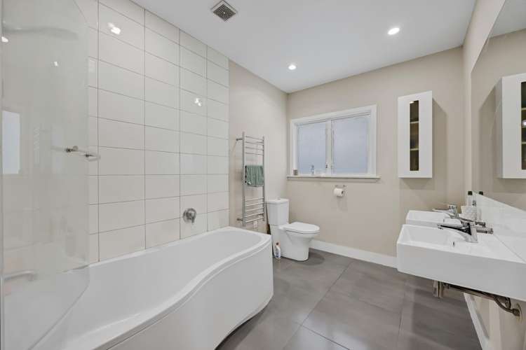 43 Fox Street Opunake_11