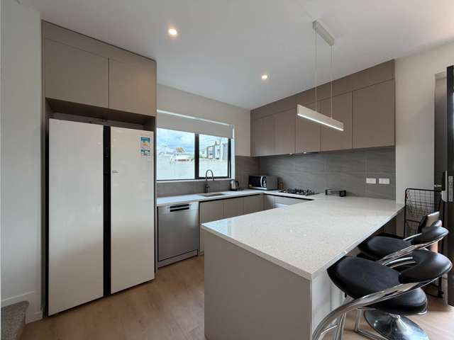 1/145 Tirimoana Road Te Atatu South_4