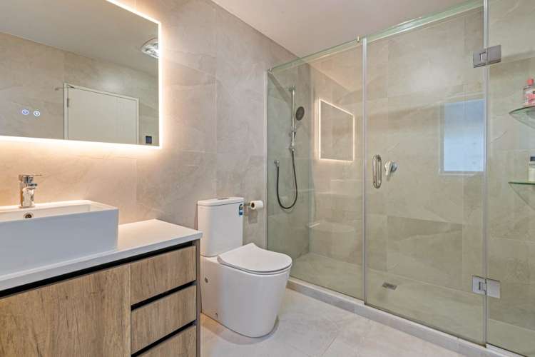 114 McQuoids Road Flat Bush_17