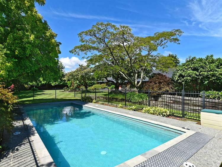 30 Grangewood Drive Lincoln_1