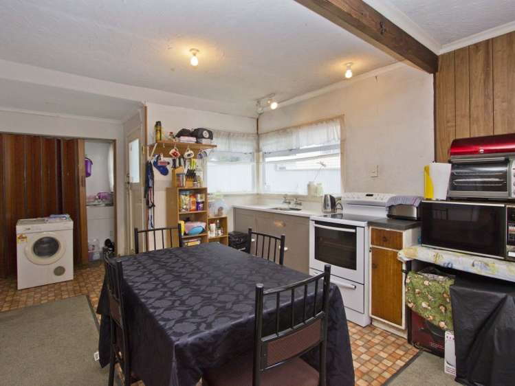 32 Ruthven Road Wainuiomata_6