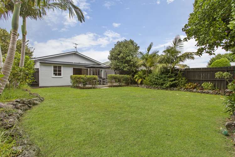 104 Peary Road Mount Eden_17