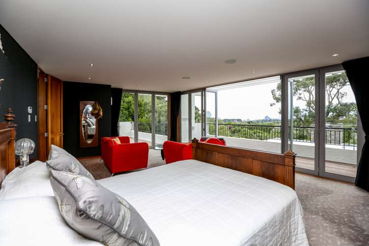 531 South Road Omata_15