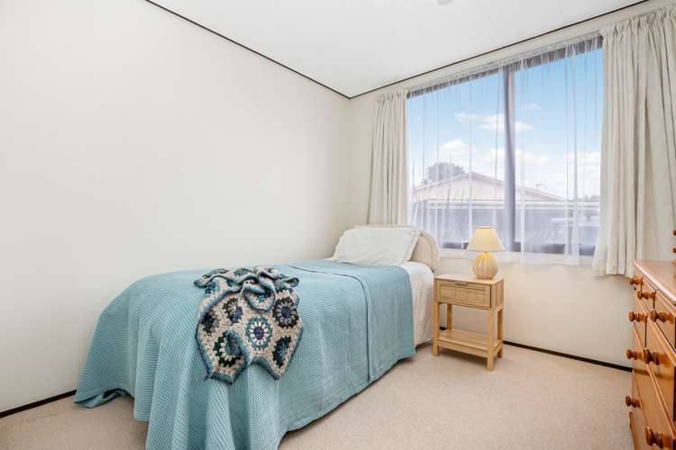 2/23 Starforth Place Henderson_10