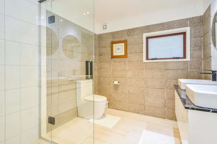 41 Tane Road Laingholm_13