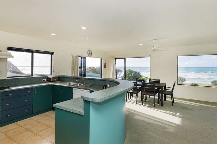 8 Sirrah Street Okitu_7