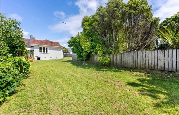 1 Handley Avenue Narrow Neck_9