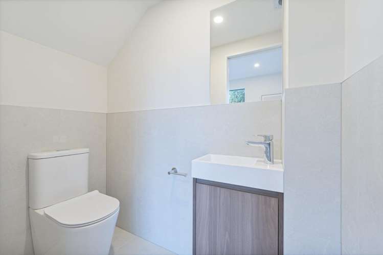 2/5 Hereford Street Te Atatu Peninsula_7