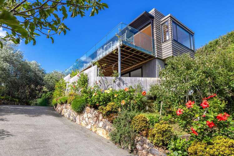 58 Victoria Road South Onetangi_26