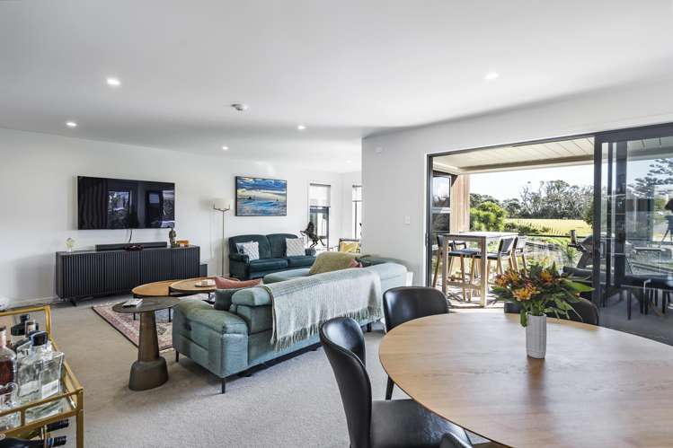 5/11A Baring Terrace Strandon_9
