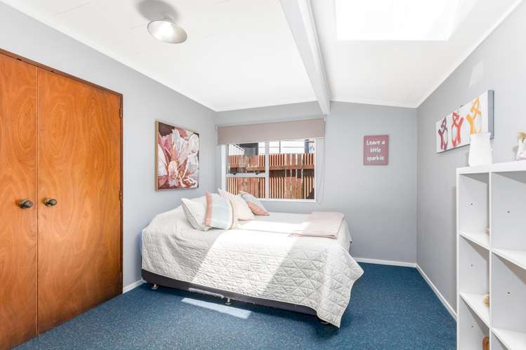 9 Postgate Drive Whitby_12