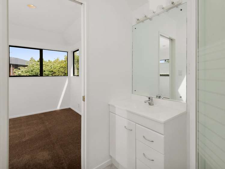 2/12 Mccahill Views Botany Downs_13