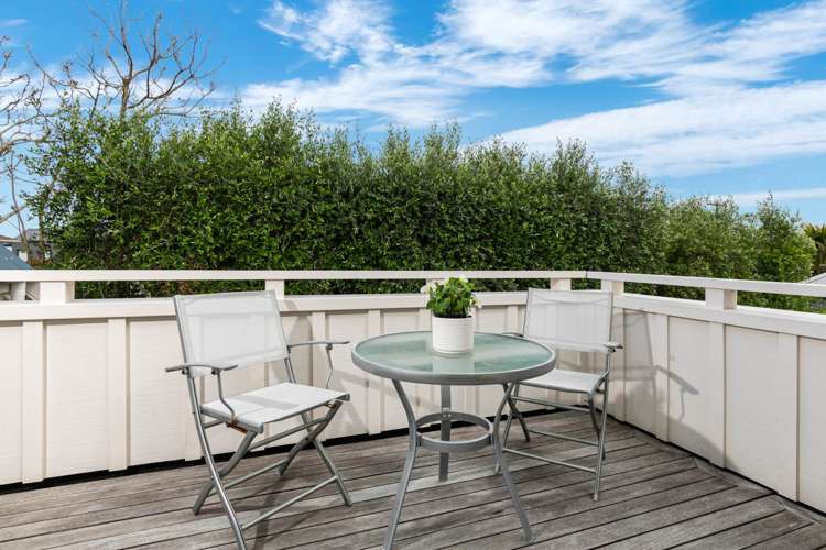 2/42 East Coast Road Milford_9