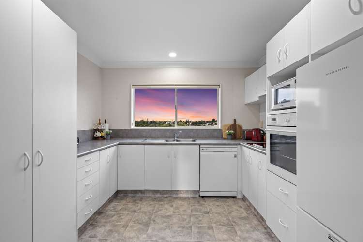 147 Sapphire Drive Hairini_13