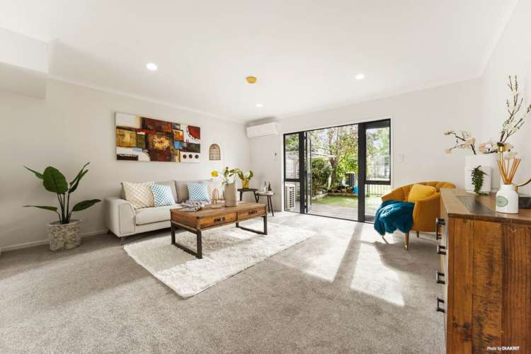 21/3 Ambrico Place New Lynn_6