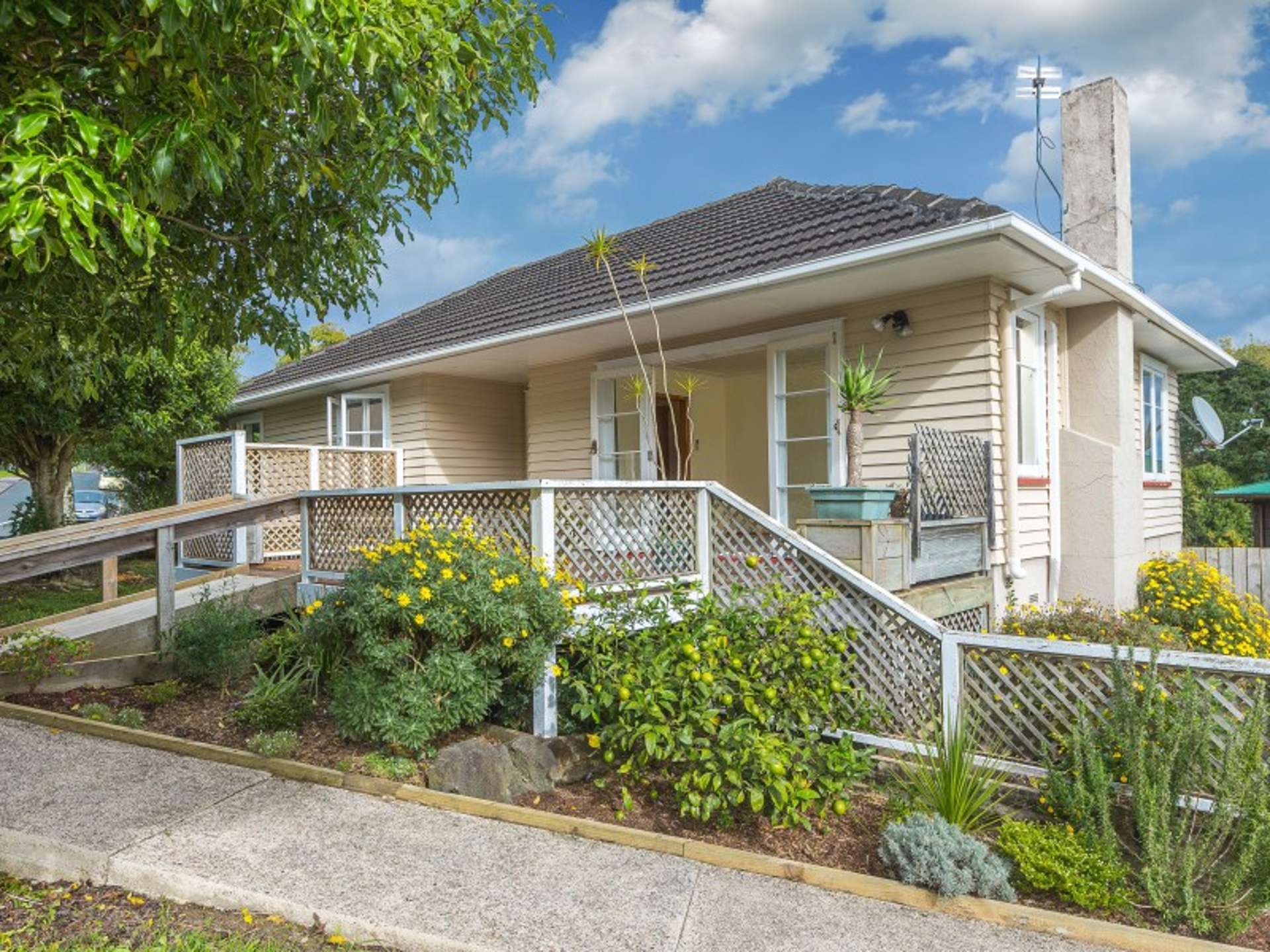 2 Quiet Street Te Atatu South_0