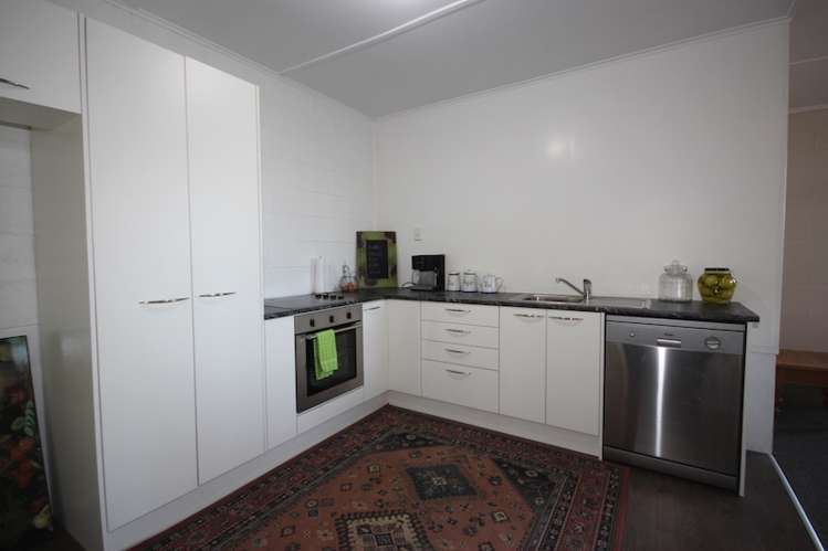 86 Russell Road Huntly_17