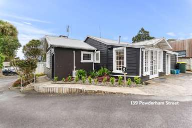 139 Powderham Street_3