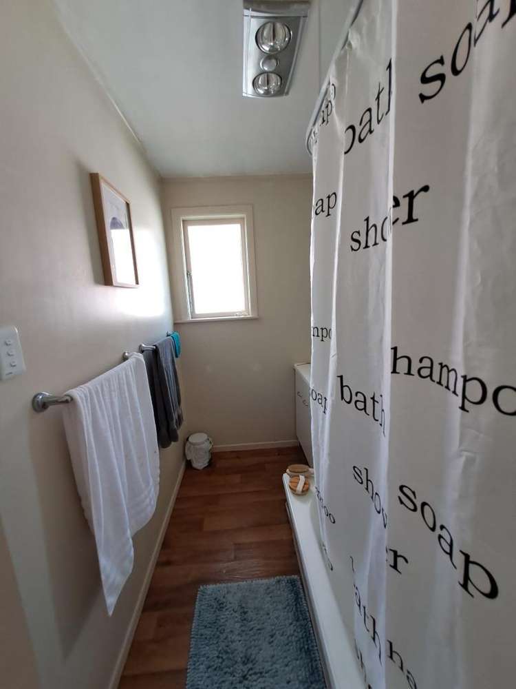 57 Tiroroa Ave 1802_13