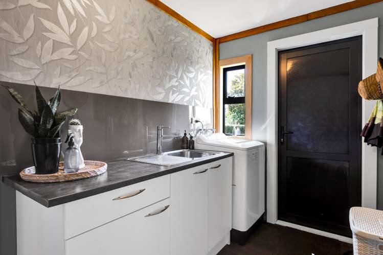 20 Kiri Road Opunake_18