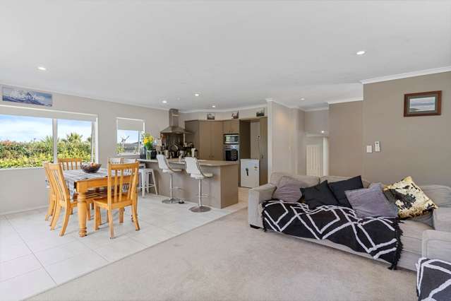 71a Target Road Totara Vale_4