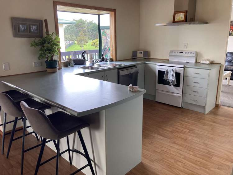 166 Torkar Road Clarks Beach_6