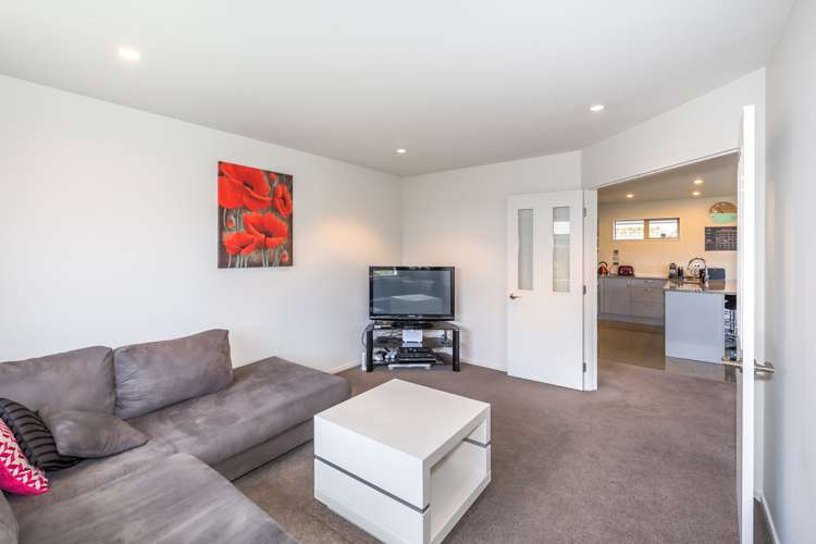 7 Millesimes Way Yaldhurst_11