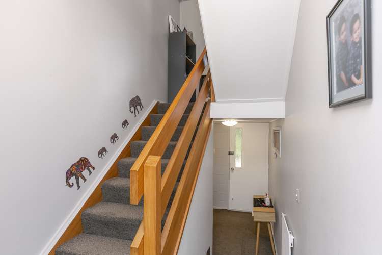 3/23 Collins Avenue Tawa_6