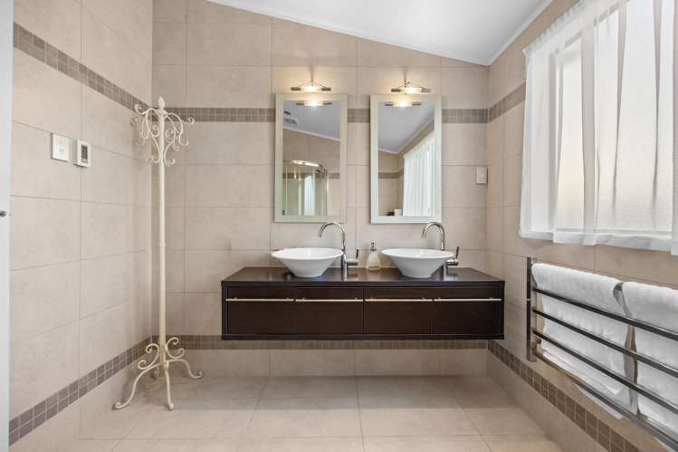 13 Glucina Avenue West Harbour_21