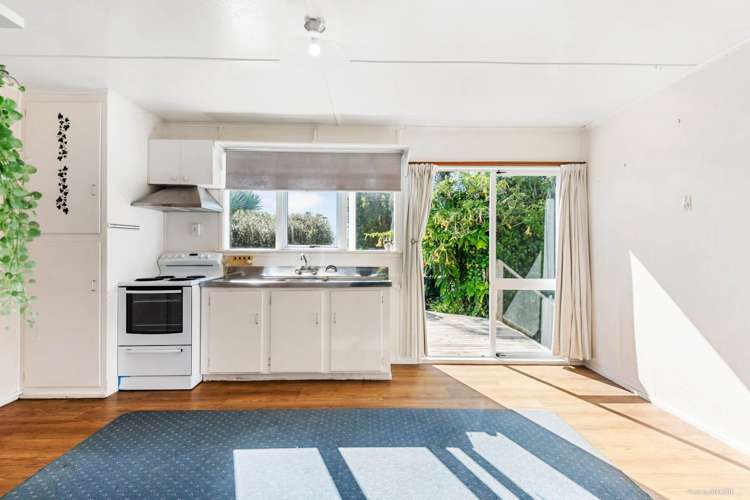 8 Lipscombe Road Kaiaua_6