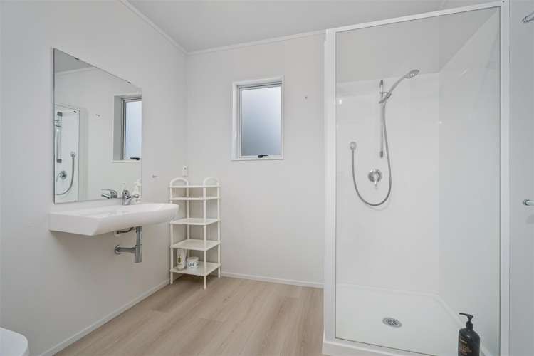 111 Kauri Crescent Matarangi_28
