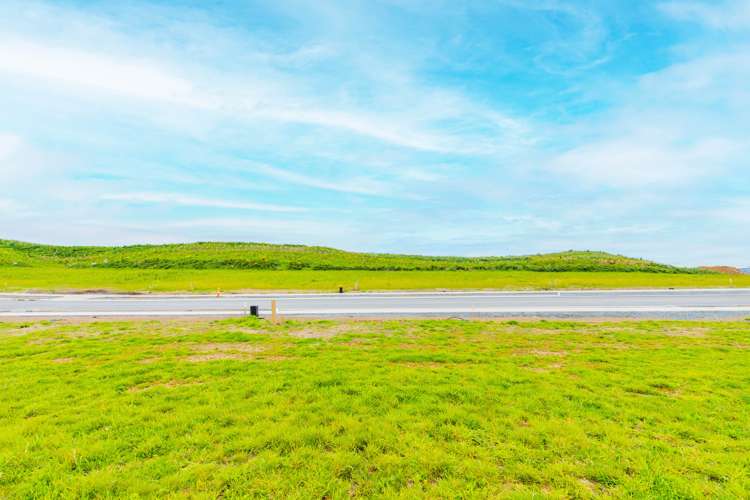 203 John Burke Drive Aotea_11