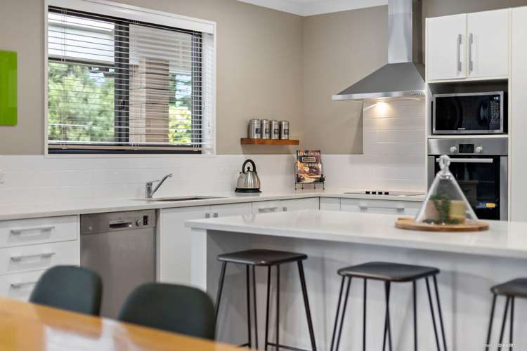 65 Lough Bourne Drive Pukekohe_4