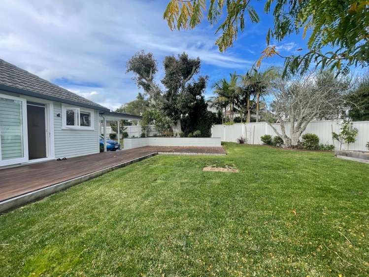 9 Tui Street Belmont_24