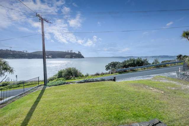Spectacular Harbour Views