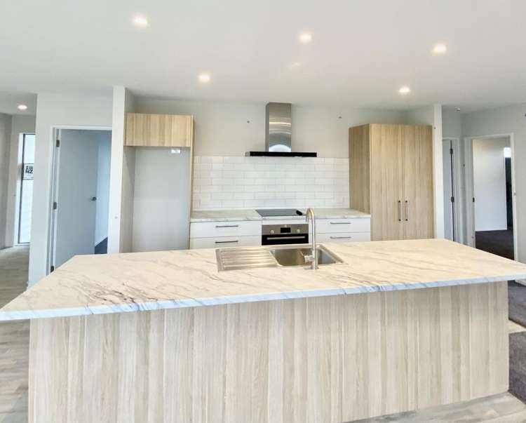 828 Selwyn Road 11103_1