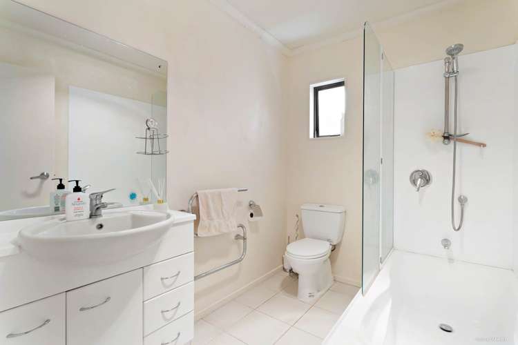 38 Midshipman Court Gulf Harbour_15