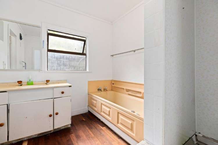 14 Ripon Street Lyttelton_17