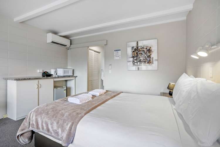 26/76 Lake Terrace Taupo_5