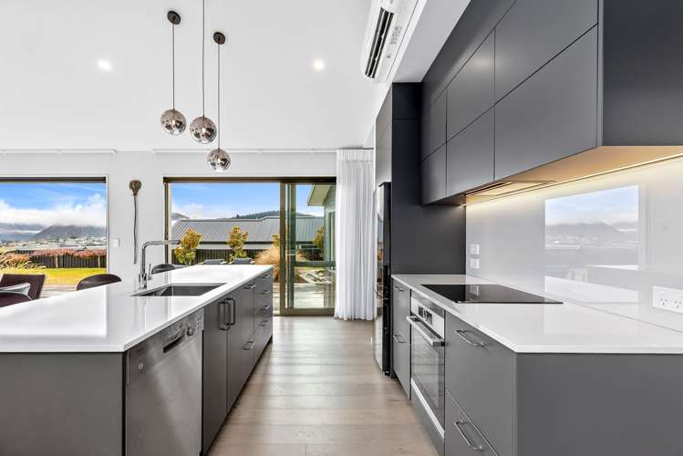 8 The Heights Avenue Wanaka_1