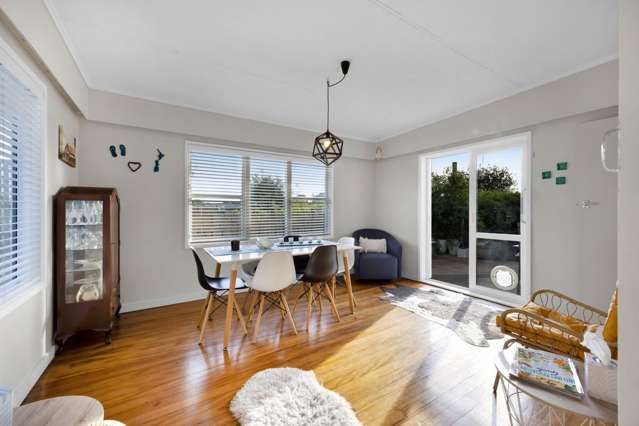 8 Edinburgh Street Patea_3