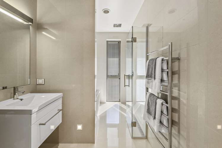 15 Omeo Crescent Redcliffs_15