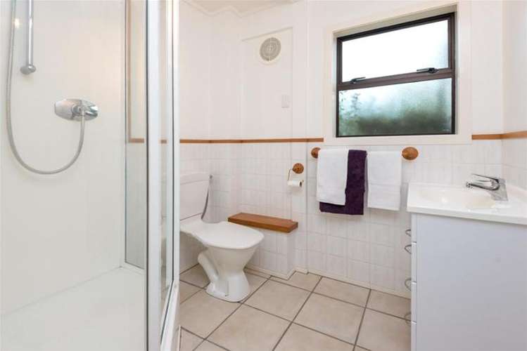 77 Evelyn Road Cockle Bay_14