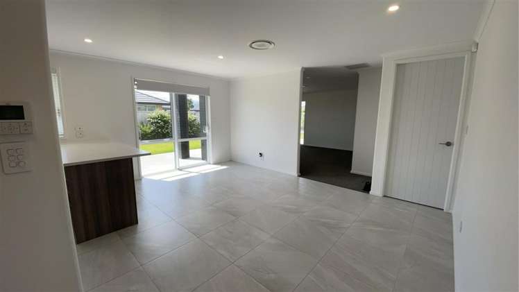 13 Kaurinui Crescent One Tree Point_6