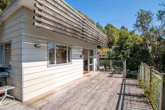 16 Quail Crescent Takamatua_2