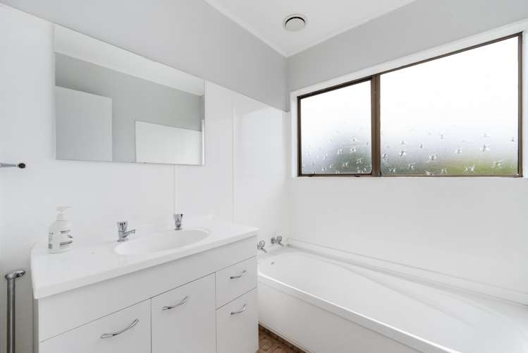 34 Heatherlea Heights Feilding_12