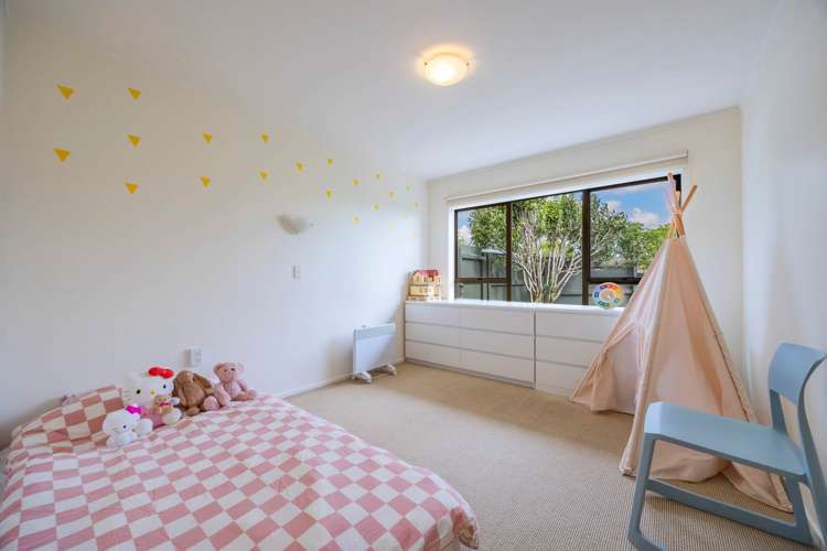 1/18 Kauri Glen Road Northcote_13