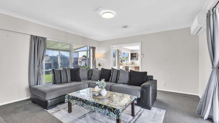 13 Davidson Crescent Hornby_7