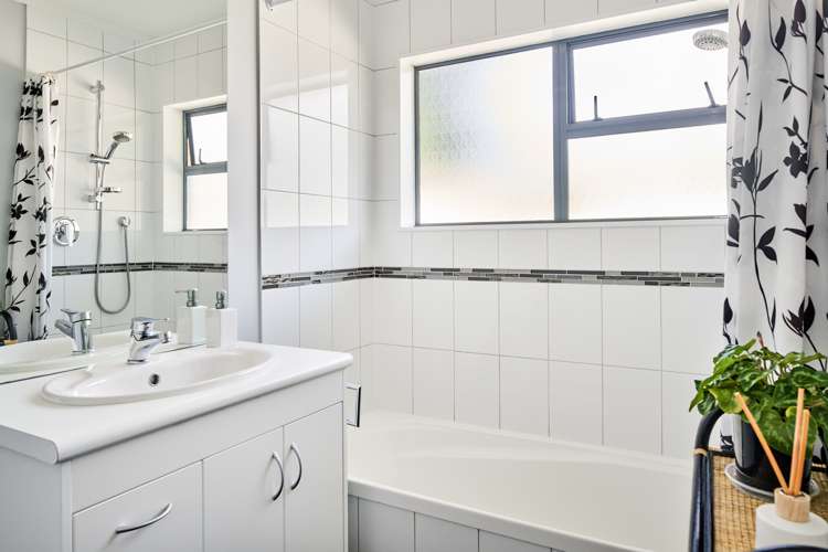 180d Raumati Road Raumati Beach_14